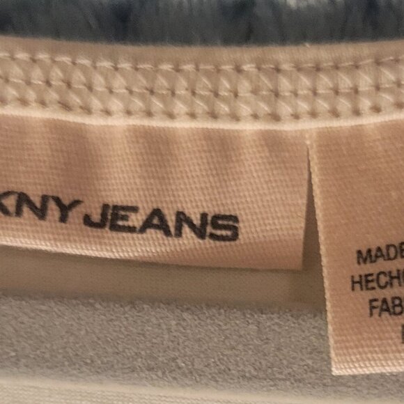 DKNY Logo 3/4 Sleeve T-Shirt - Size M - Picture 4 of 8